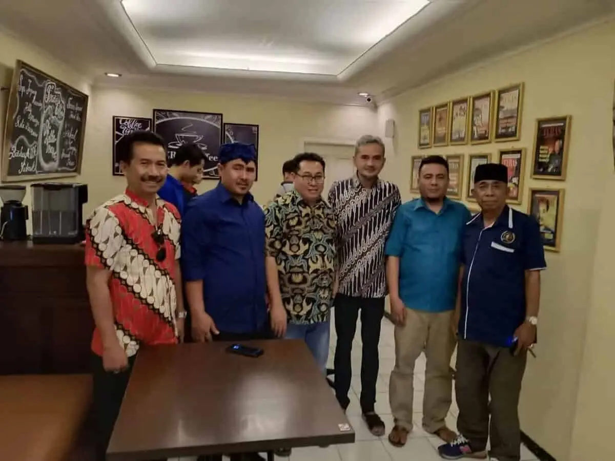 Agus Wisas Kunjungi Teras Coffee Firdaus Agus Wisas Kunjungi Teras Coffee Firdaus