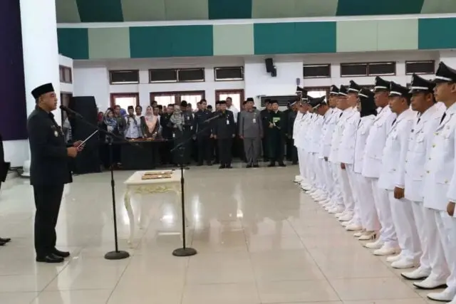 Bupati Tangerang Lantik 153 Kades Terpilih Bupati Tangerang Lantik 153 Kades Terpilih