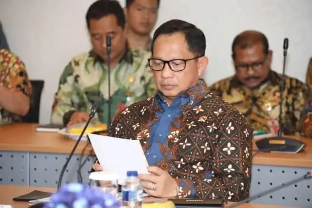 Kemendagri Keluarkan Surat Edaran terkait Natal 2019 dan Tahun Baru 2020 Kemendagri Keluarkan Surat Edaran terkait Natal 2019 dan Tahun Baru 2020