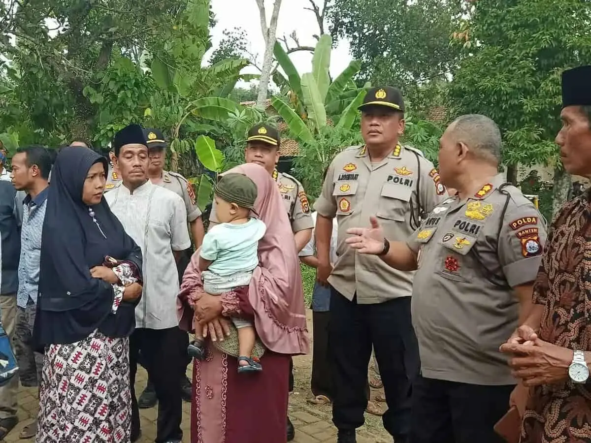 Karo Ops Polda Banten Lakukan Monitoring Pilkades Serentak di Kabupaten Pandeglang