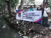 Antisipasi Banjir, Warga Bersih-bersih Saluran Air Antisipasi Banjir, Warga Bersih-bersih Saluran Air