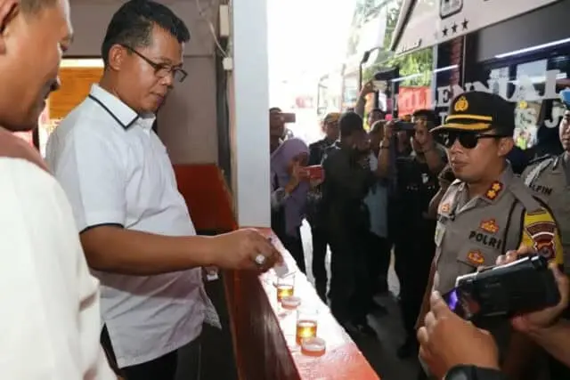 Jelang Libur Nataru, Polresta Tangerang Cek Urine Sopir Bus Jelang Libur Nataru, Polresta Tangerang Cek Urine Sopir Bus