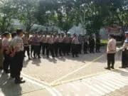 Jelang Malam Natal, Kapolsek Curug Gelar Apel Pasukan Pengamanan Jelang Malam Natal, Kapolsek Curug Gelar Apel Pasukan Pengamanan