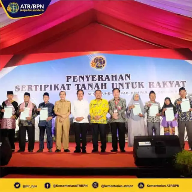 Menteri ATR/Kepala BPN: 3.000 Sertipikat Dibagikan untuk Menekan Ketimpangan Kepemilikan Tanah Menteri ATR/Kepala BPN: 3.000 Sertipikat Dibagikan untuk Menekan Ketimpangan Kepemilikan Tanah