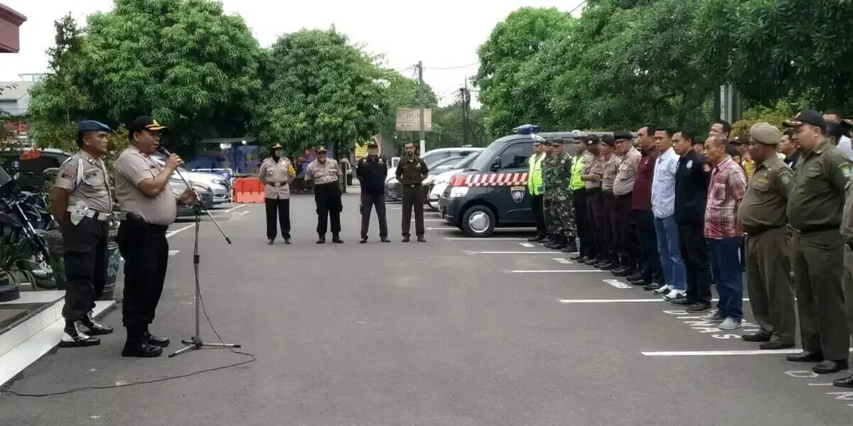 Jelang Pergantian Malam Tahun Baru,Polsek Neglasari Gelar Apel Pasukan