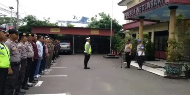Jelang Pergantian Malam Tahun Baru,Polsek Neglasari Gelar Apel Pasukan Jelang Pergantian Malam Tahun Baru,Polsek Neglasari Gelar Apel Pasukan