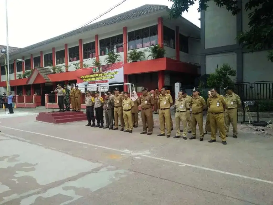 Jelang Malam Tahun Baru Polsek Cipondoh Cek Kesiapan Personil