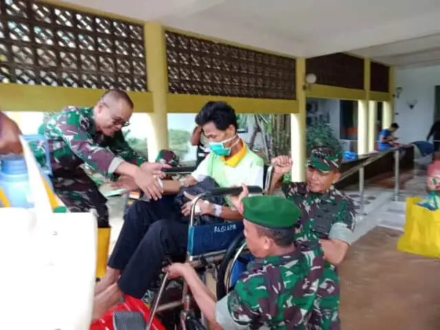 Evakuasi Korban Banjir, Korem 052 Wijayakrama Terjunkan Personil Evakuasi Korban Banjir, Korem 052 Wijayakrama Terjunkan Personil