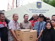 Kemendagri Salurkan Bantuan Bagi Warga Terdampak Banjir Kemendagri Salurkan Bantuan Bagi Warga Terdampak Banjir