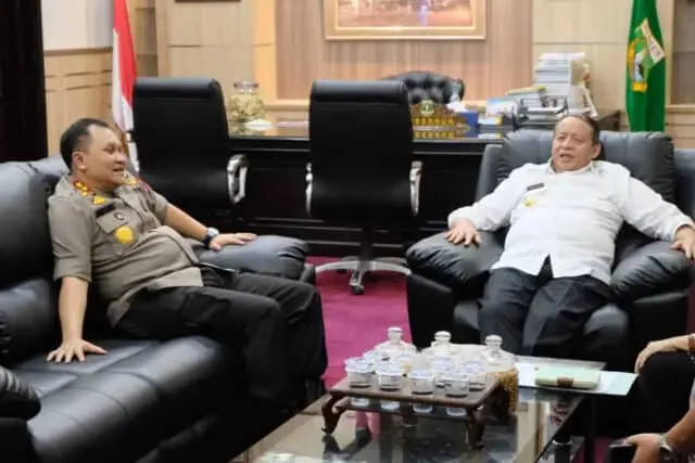 Jalin Silaturahmi, Kapolda Banten Kunjungi Gubernur H. Wahidin Jalin Silaturahmi, Kapolda Banten Kunjungi Gubernur H. Wahidin