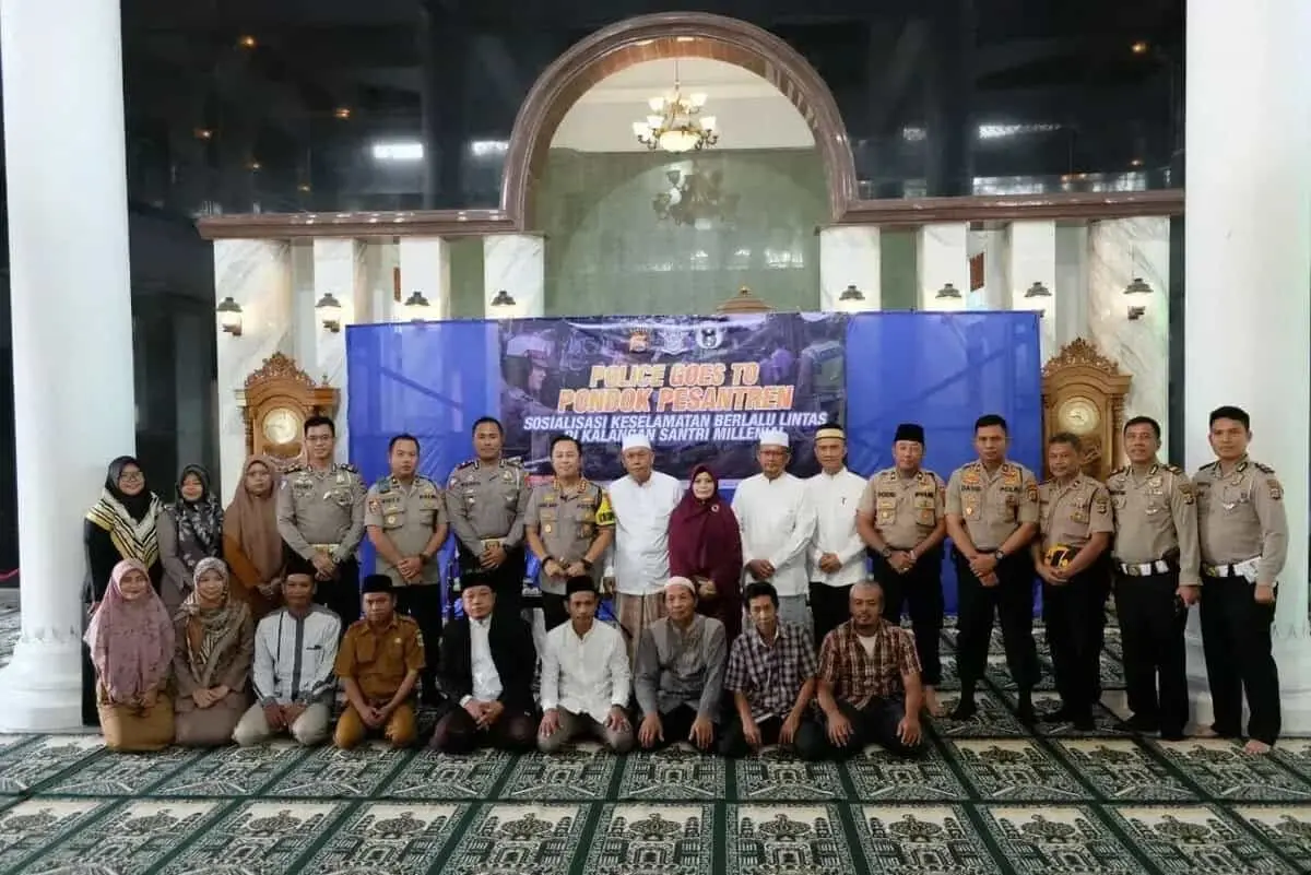 Kapolresta Tangerang Ajak Santri Jadi Pelopor Tertib Lalu Lintas