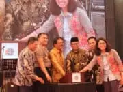 Di Dampingi Kapolda Banten, Menteri Agraria Serahankan Sertipikat Tanah Untuk Rakyat Di Dampingi Kapolda Banten, Menteri Agraria Serahankan Sertipikat Tanah Untuk Rakyat