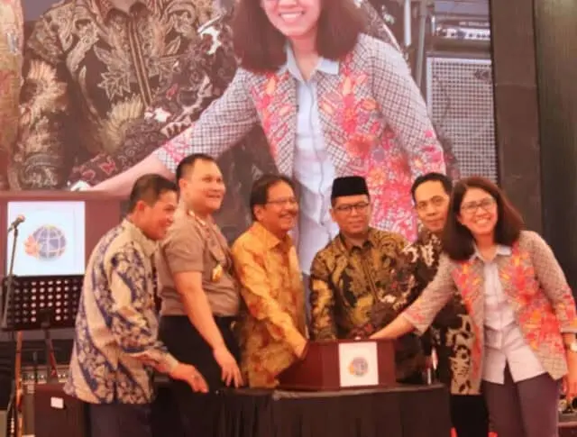 Di Dampingi Kapolda Banten, Menteri Agraria Serahankan Sertipikat Tanah Untuk Rakyat Di Dampingi Kapolda Banten, Menteri Agraria Serahankan Sertipikat Tanah Untuk Rakyat