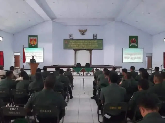 Tingkatkan Sadar Kesehatan, Korem 071/Wijayakusuma Berikan Penyuluhan Kesehatan Kepada Prajurit Tingkatkan Sadar Kesehatan, Korem 071/Wijayakusuma Berikan Penyuluhan Kesehatan Kepada Prajurit
