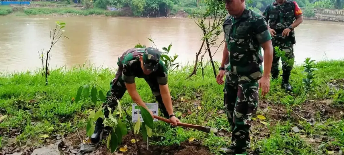 Penghijauan Bumi, Warnai Grebek Cisadane HUT Kodam Jaya ke 70 di Kota Tangerang