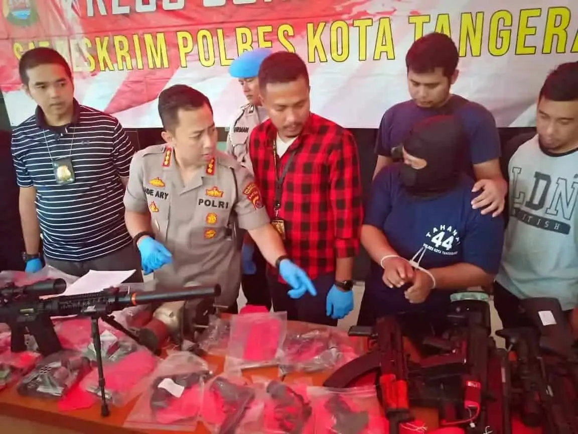 Polresta Tangerang Tangkap Oknum Karyawan BUMN Perakit Senpi Ilegal