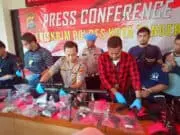 Polresta Tangerang Tangkap Oknum Karyawan BUMN Perakit Senpi Ilegal Polresta Tangerang Tangkap Oknum Karyawan BUMN Perakit Senpi Ilegal
