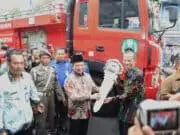 Mendagri Kunjungi Mall Pelayanan Publik Kabupaten Magetan dan Menyerahkan Mobil Damkar Mendagri Kunjungi Mall Pelayanan Publik Kabupaten Magetan dan Menyerahkan Mobil Damkar