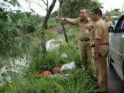 Intensitas Hujan Tinggi, Bupati Tangerang Tinjau Longsor di Sindang Jaya Intensitas Hujan Tinggi, Bupati Tangerang Tinjau Longsor di Sindang Jaya