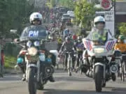 Gowes Bareng Tiga Pilar Sarana Komsos Dengan Masyarakat dan Pantau Wilayah Gowes Bareng Tiga Pilar Sarana Komsos Dengan Masyarakat dan Pantau Wilayah