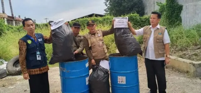 BKN Musnahkan 3 Kantong Kertas Coretan Peserta Ujian SKD CPNS Kabupaten Tangerang BKN Musnahkan 3 Kantong Kertas Coretan Peserta Ujian SKD CPNS Kabupaten Tangerang