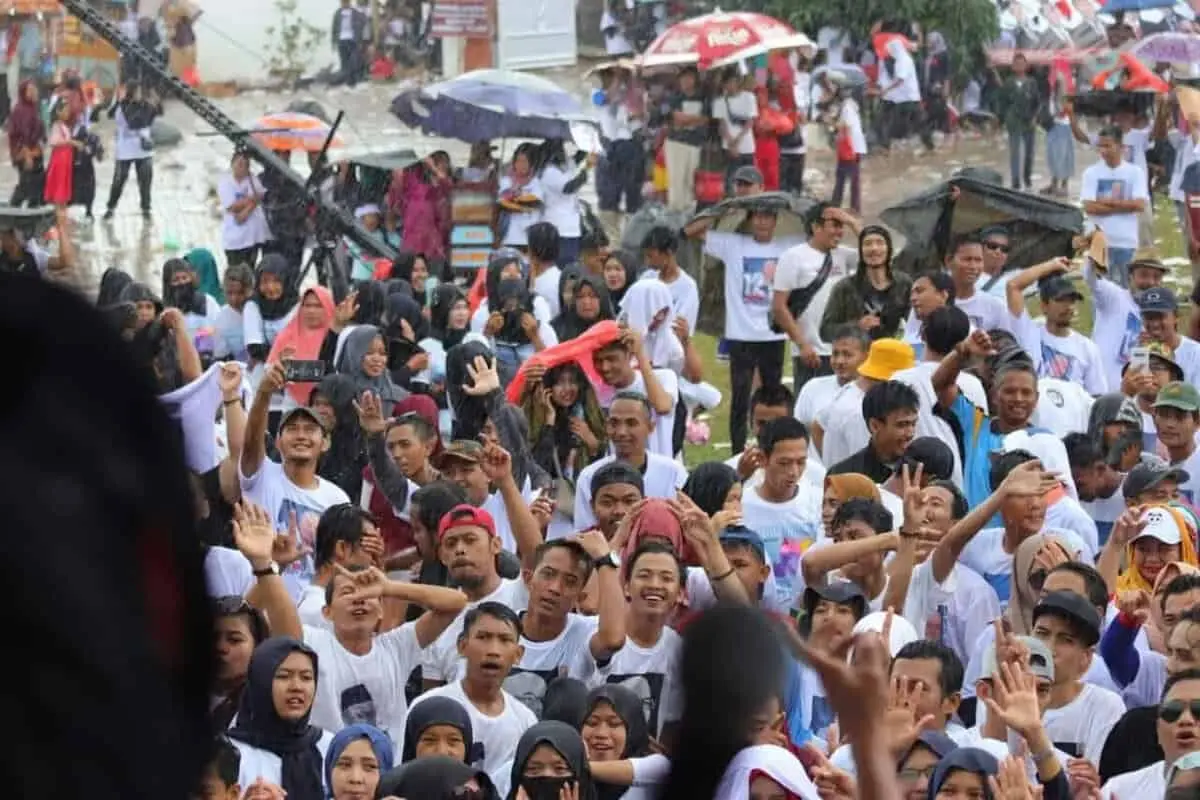 Sambut Hut Ke 12 Partai Gerindra, Ribuan Orang Ikuti Jalan Sehat