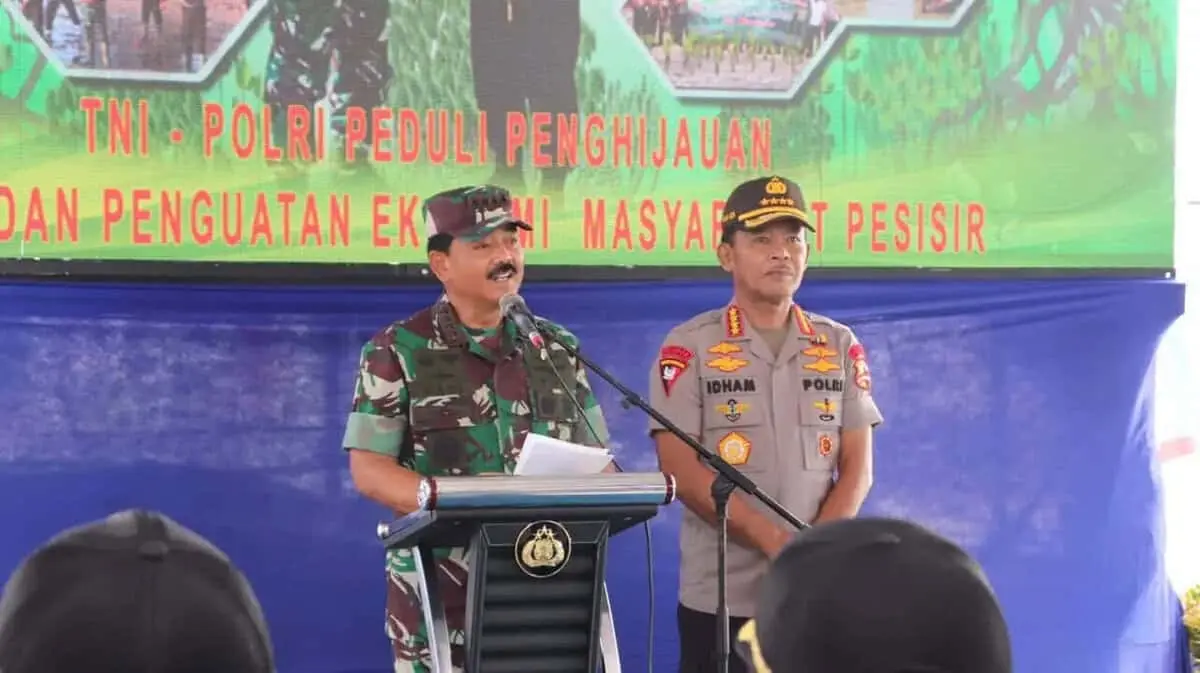Peduli Penghijauan, Kapolri dan Panglima TNI Taman Puluhan Ribu Pohon Mangroves 