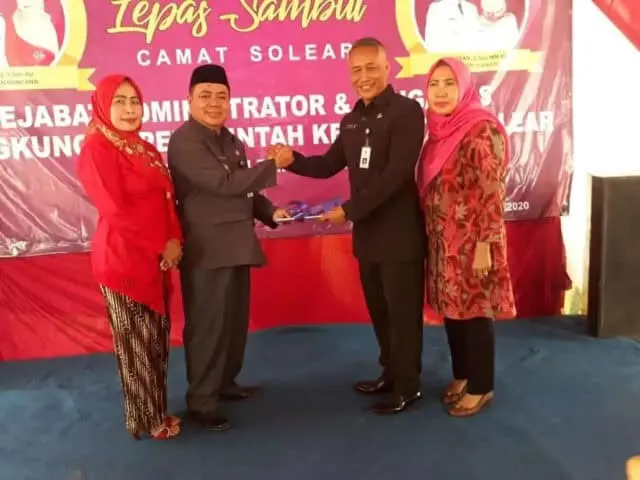 Lepas Sambut Camat Solear, Dihadiri Ratusan Warga Lepas Sambut Camat Solear, Dihadiri Ratusan Warga
