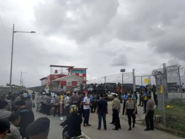 Warga Rawa Burung Kembali Demo Warga Rawa Burung Kembali Demo