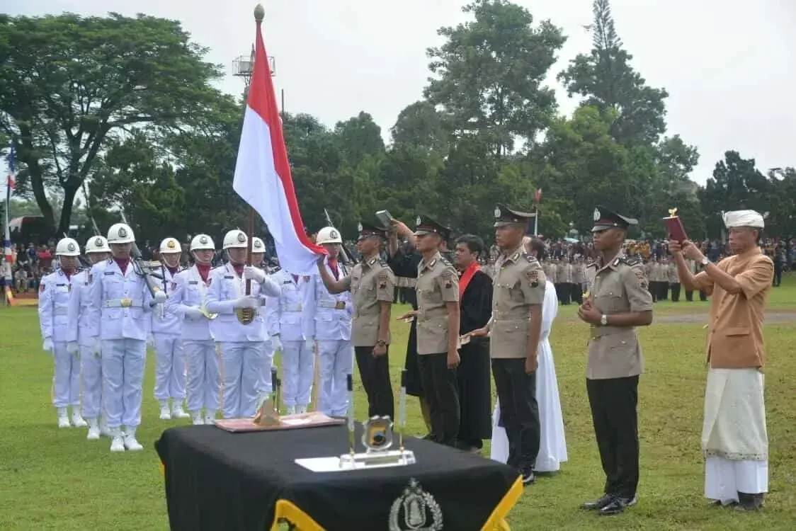 Danrem 071/WK Hadiri Penutupan, Pelantikan dan Pengambilan Sumpah Diktuk Ba Polri 2019/2020