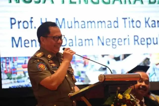 Mendagri Minta Masyarakat Tak Panik Hadapi Isu Virus Korona Mendagri Minta Masyarakat Tak Panik Hadapi Isu Virus Korona