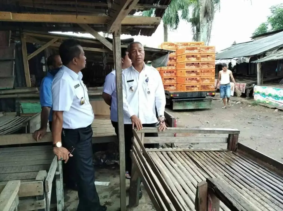 Sampah Semrawut, Camat Solear Segera Panggil Pengelola Pasar Adiyasa 
