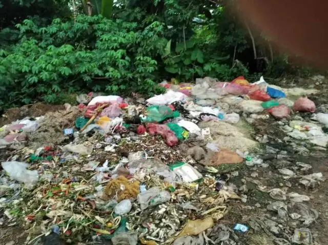 Sampah Semrawut, Camat Solear Segera Panggil Pengelola Pasar Adiyasa Sampah Semrawut, Camat Solear Segera Panggil Pengelola Pasar Adiyasa