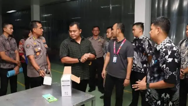 Direskrimsus Polda Banten, Grebek Pabrik Yang Produksi Masker Illegal Direskrimsus Polda Banten, Grebek Pabrik Yang Produksi Masker Illegal
