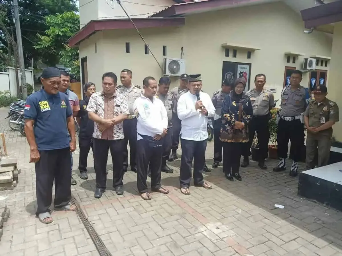 Kapolsek Cisauk Pasang Batu Pertama Pembangunan Mushala Arraudhoh