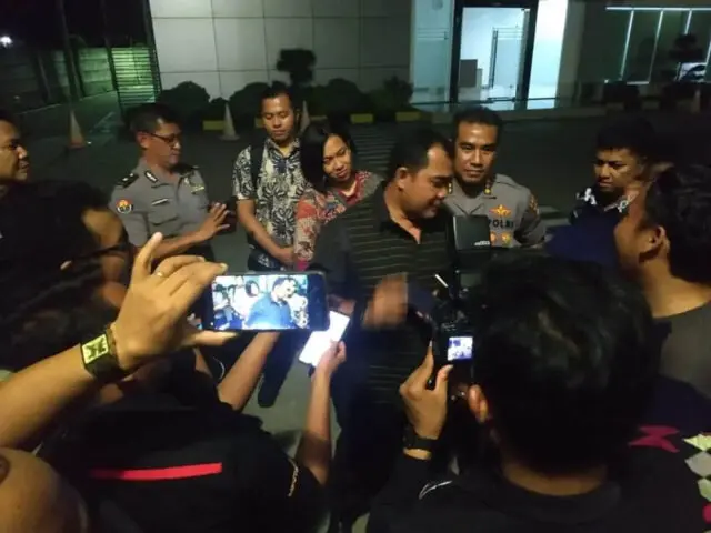 Polda Banten Tetapkan 4 Tersangka Penambang Emas Ilegal di Lebak Polda Banten Tetapkan 4 Tersangka Penambang Emas Ilegal di Lebak