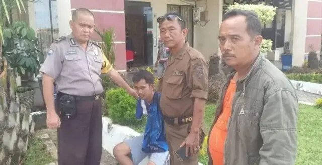 Diduga Gila, Seorang Pria Cekik Janda Diduga Gila, Seorang Pria Cekik Janda