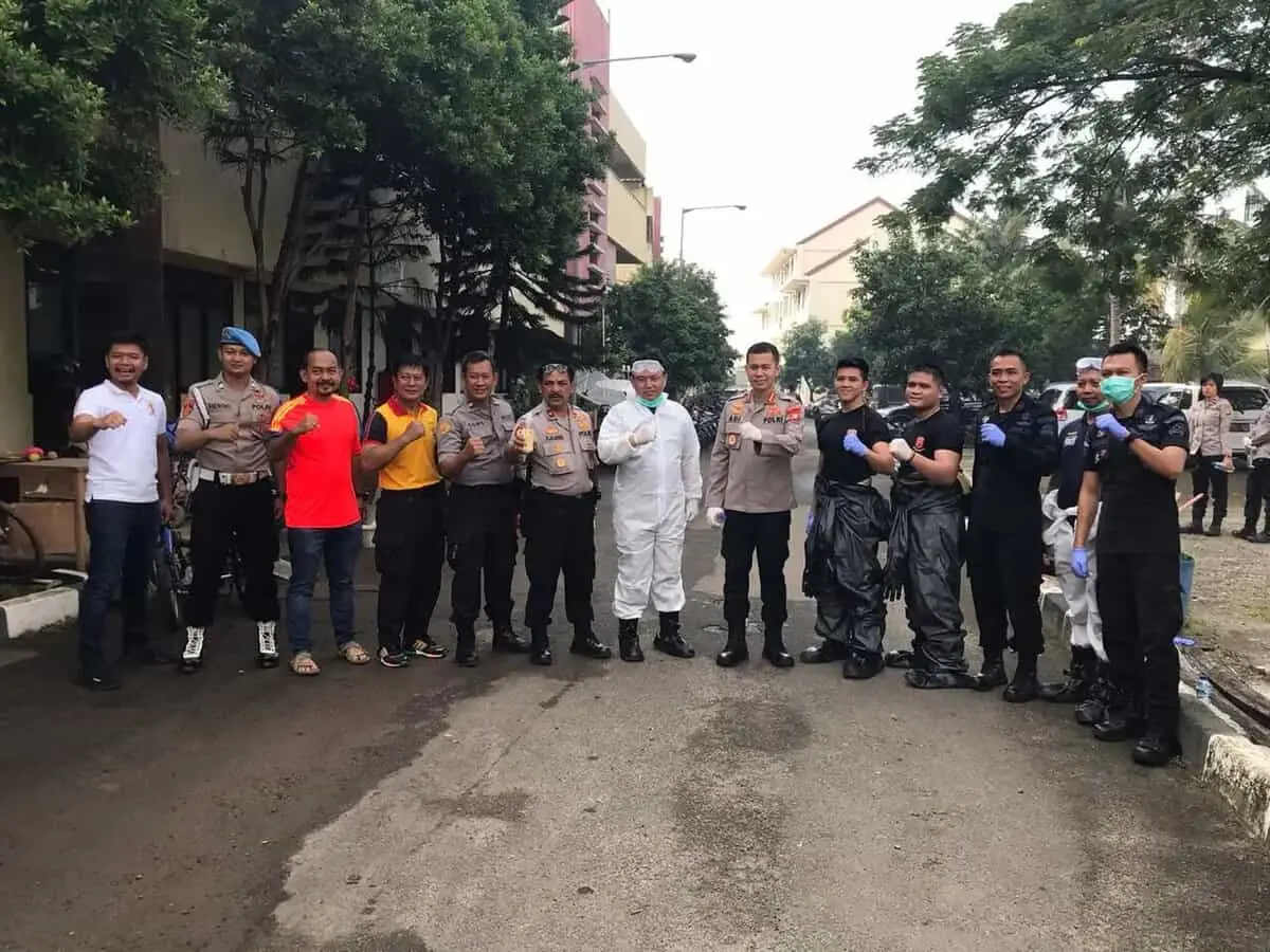 Antisipasi Virus Covid-19, Polresta Bandara Lakukan Kerja Bhakti dan Penyemprotan Disinfektan