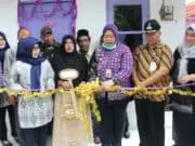 Kadis Koperasi Resmikan Rumah Layak Huni Milik Ibu Rohaeti Kadis Koperasi Resmikan Rumah Layak Huni Milik Ibu Rohaeti