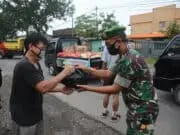 Peduli Dampak Corona, Korem 071/Wijayakusuma Beri Bantuan Sembako Kepada Warga Peduli Dampak Corona, Korem 071/Wijayakusuma Beri Bantuan Sembako Kepada Warga