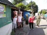 Kurangi Aktifitas di Luar, Warga Dihimbau Keluar Rumah Pakai Masker Kurangi Aktifitas di Luar, Warga Dihimbau Keluar Rumah Pakai Masker