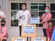 Bupati Zaki Terima Bantuan 4.000 Masker dari Indomart