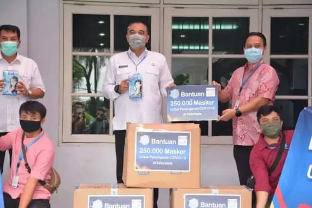 Bupati Zaki Terima Bantuan 4.000 Masker dari Indomart Bupati Zaki Terima Bantuan 4.000 Masker dari Indomart