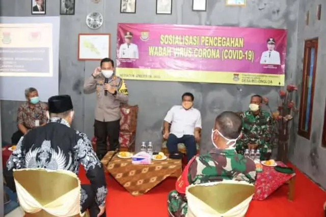 Percepatan Penanganan Covid-19, Kapolresta Tangerang Kunjungi Gugus Tugas dan Relawan di Cisoka Percepatan Penanganan Covid-19, Kapolresta Tangerang Kunjungi Gugus Tugas dan Relawan di Cisoka