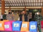 Bersatu Lawan Covid-19, Forkopimda Kota Yogyakarta Gelar Baksos Door To Door Bersatu Lawan Covid-19, Forkopimda Kota Yogyakarta Gelar Baksos Door To Door