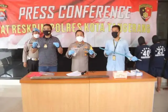 Polresta Tangerang Bekuk 4 Pelaku Pencuri Spesialis Sembako Polresta Tangerang Bekuk 4 Pelaku Pencuri Spesialis Sembako
