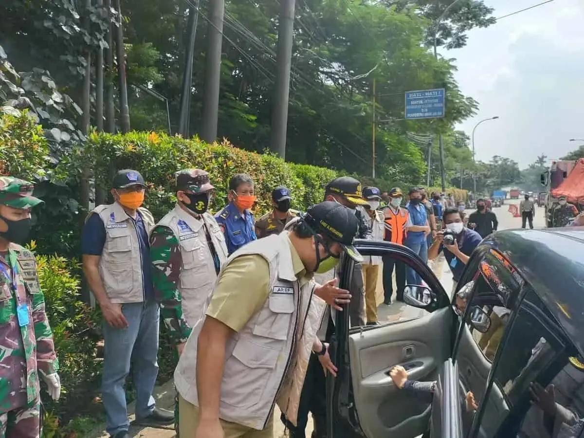 Hari Pertama PSBB, Dandim 0506/Tgr Bersama Wali Kota dan Kapolrestro Turun Langsung