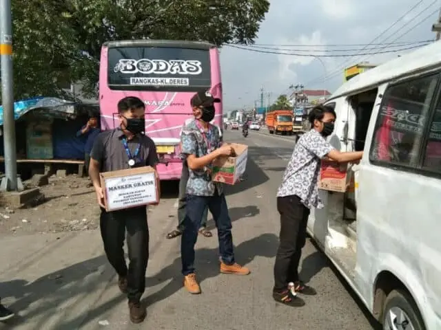 FIFGROUP Tangerang 2 Bagikan Masker Gratis Untuk Konsumen dan Pengguna Jalan FIFGROUP Tangerang 2 Bagikan Masker Gratis Untuk Konsumen dan Pengguna Jalan