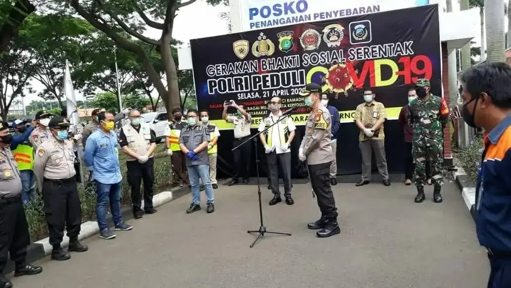 Porli Peduli Covid-19, Polresta Bandara Soetta Bersama Kombata, Bagikan 500 Paket Sembako ke Pekerja Porli Peduli Covid-19, Polresta Bandara Soetta Bersama Kombata, Bagikan 500 Paket Sembako ke Pekerja