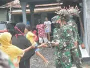 Perangi Covid-19, Korem 071/Wijayakusuma Lanjutkan Penyemprotan Disinfektan dan Pembagian Masker Secara Masif
